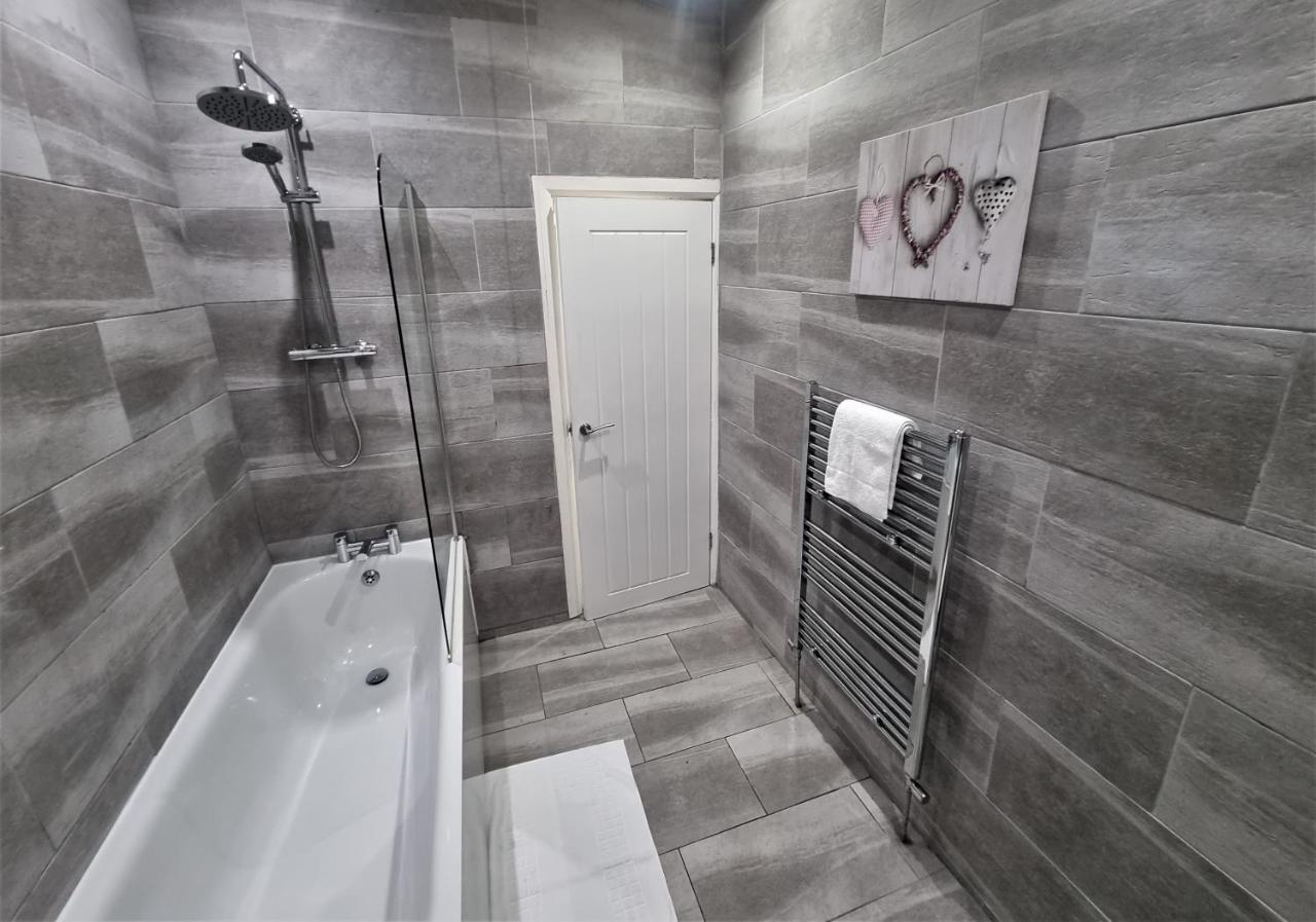 *A!S* Setup For Your Most Amazing Relaxed Stay + Free Parking + Free Fast Wifi * Leeds  Kültér fotó